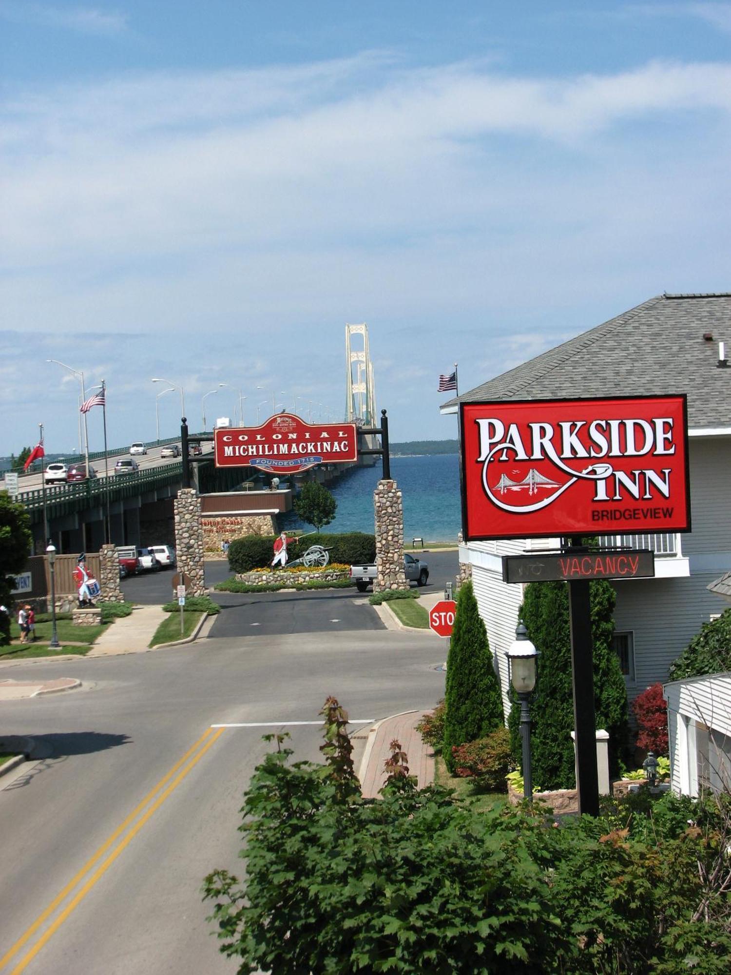 Parkside Inn Bridgeview Mackinaw City Ngoại thất bức ảnh