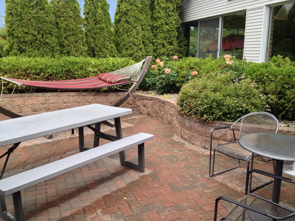 Parkside Inn Bridgeview Mackinaw City Ngoại thất bức ảnh