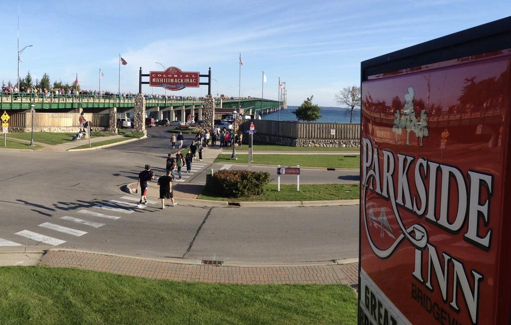 Parkside Inn Bridgeview Mackinaw City Ngoại thất bức ảnh