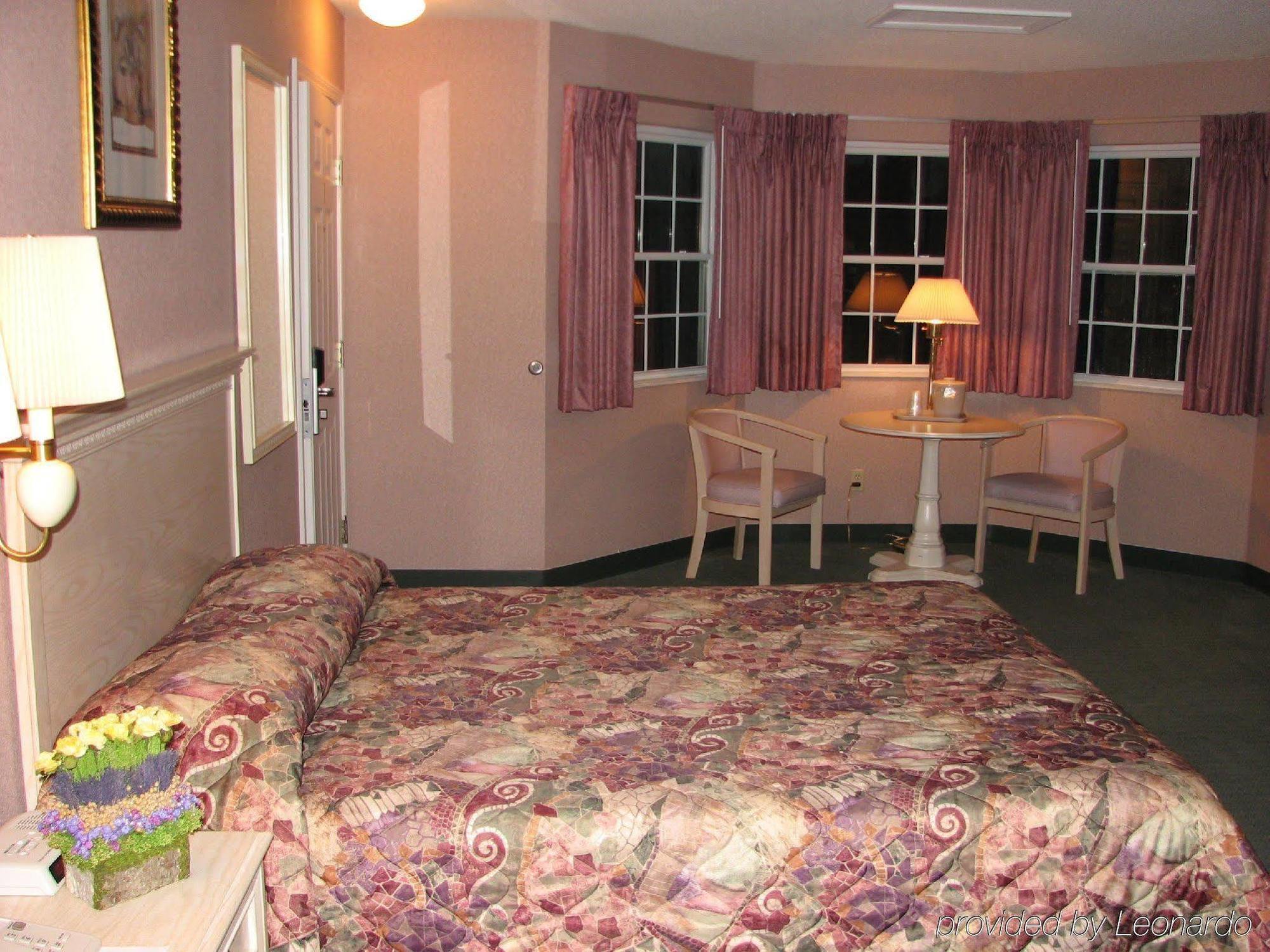Parkside Inn Bridgeview Mackinaw City Ngoại thất bức ảnh